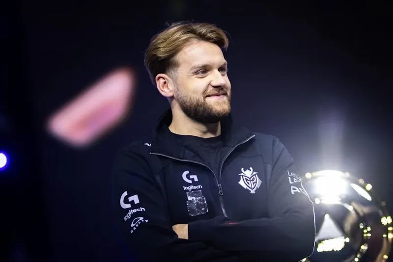 关于小组赛结束,科隆遇到意外失利遭淘汰的信息 关于小组赛结束,科隆遇到意外失利遭淘汰的信息