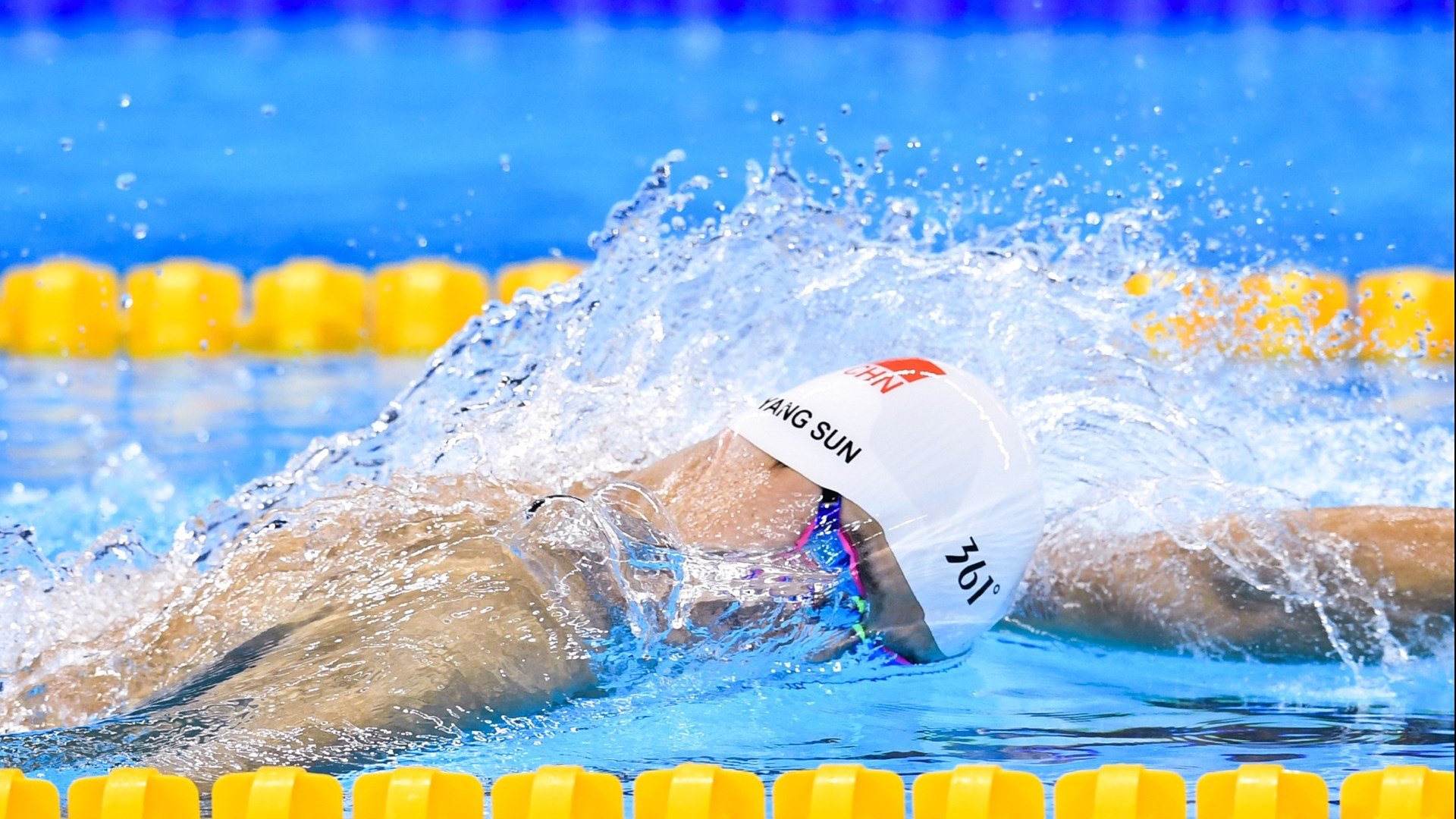 季后赛抢七之夜,劳塔罗末节接管比赛